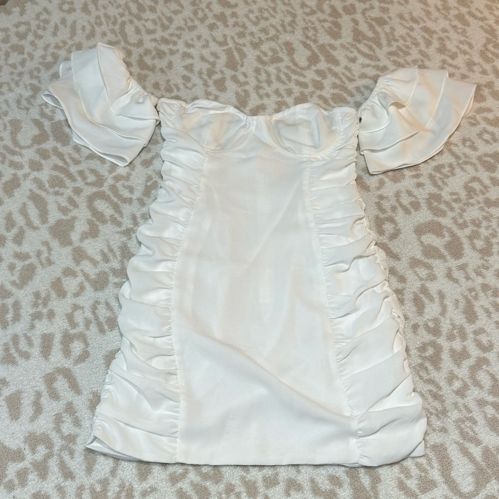 Miss Lola off the shoulder dress scrunched on the sides woman size s